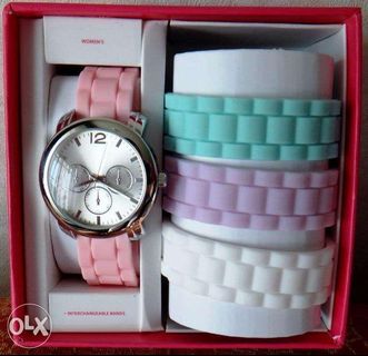 Xhilaration Watch (by Target) Womens with 3 Corrugated Extra Straps FMDX298 NewUSA