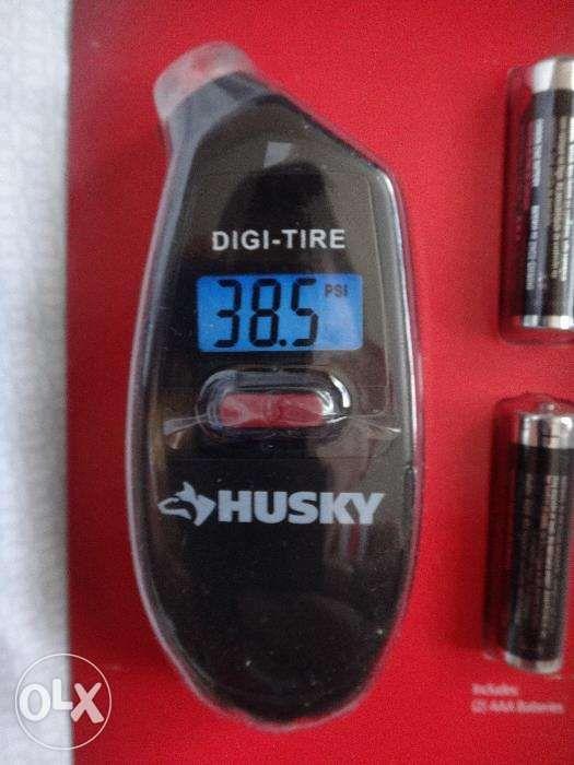 Husky Digital Tire Gauge with LED Light NewUSA, Furniture & Home Living