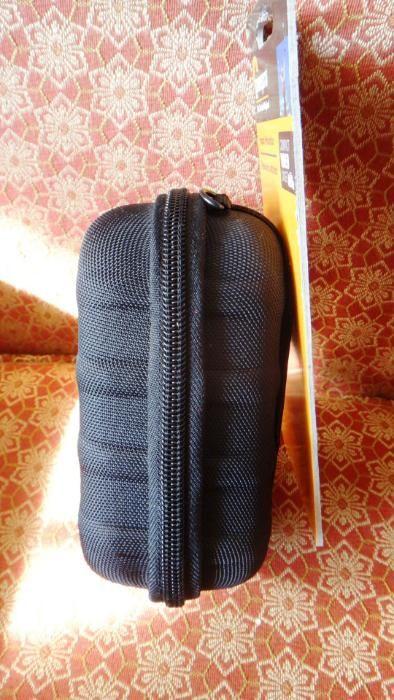 Lowepro Compact Video Hard Shell Case Santiago DV35 NewUSA (Category: Camera Bags & Carriers) located in Makati City. Submitted by bentapinas (Listing ID 238673365, Image 2). Description: Contact 09177980599 if interested. Brand new Lowepro Compact Video Case. Model Santiago DV35. Bought directly in the USA. Guaranteed original. Meet-ups possible in Makati (Rockwell Mall, MRT Buendia, Makati Ave. and nearby areas). Buyer assumes any shipping fees