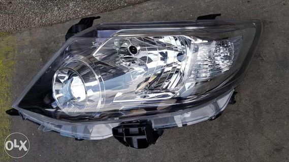 Fortuner Depo Headlamps projector crystal 2012 to 15 bnew deferred pay