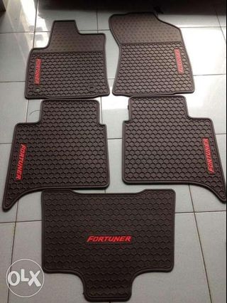 Fortuner 2 rows rubber matting heavy duty with Logo thick mat deferred