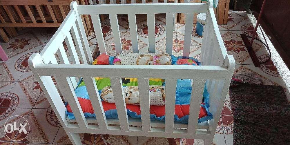Drop Side Wooden Baby Crib with COMFORTER SET, Babies & Kids, Infant