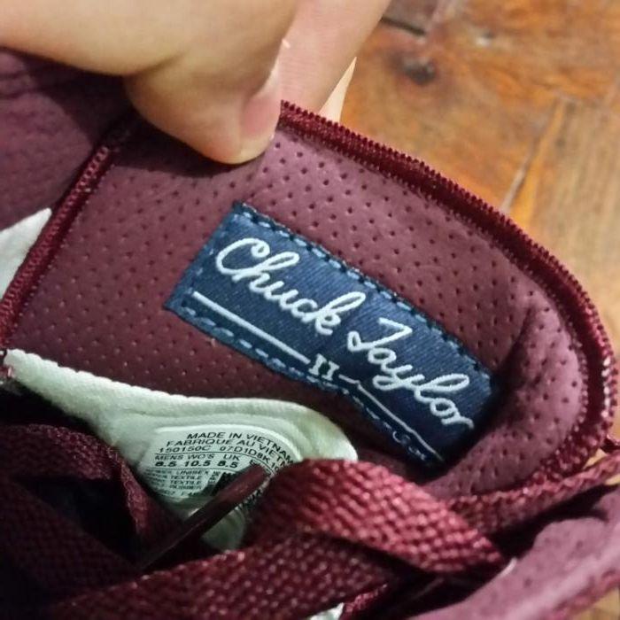 Converse Allstar Chuck Taylor II LOW (Category: Sneakers) located in Manila. Submitted by jdtlee (Listing ID 238756097, Image 3). Description: CONVERSE CHUCK TAYLOR II LOW - MAROON ****BRAND NEW!! RFS: size is too large for me :c Made in Vietnam PM ME FOR MOR INFOS!!!.