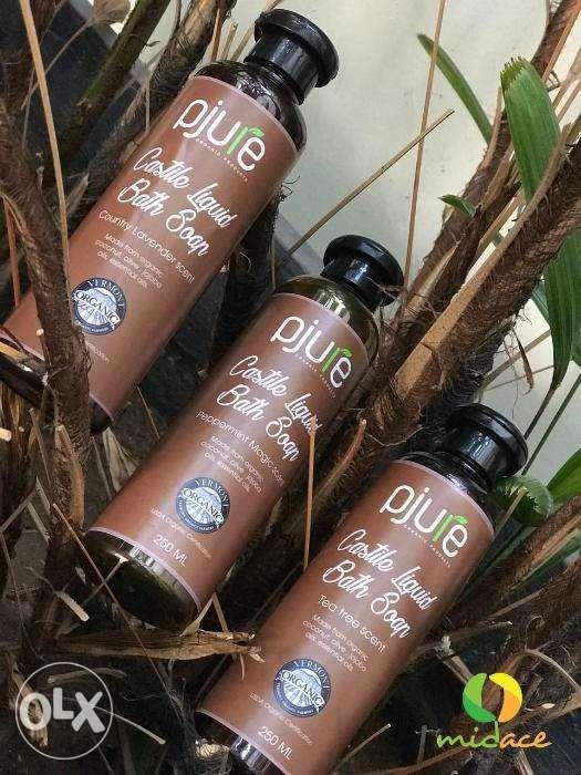 Pjure Organic Castile Liquid Bath Soap Peppermint Magic Scent 250 ML (Category: Body Care) located in Quezon City. Submitted by midaceph (Listing ID 238773439, Image 3). Description: Stimulate mind and body with Pjure Castile Liquid Bath Soap that activates the senses as it hydrates the skin, leaving your body cool, and energized from head to toe. Pjure Castile Liquid Bath Soap helps relax muscles and promote blood circulation, optimizing your sk