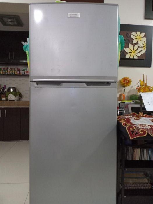 electrolux white westinghouse refrigerator service center