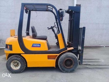 For Sale Used Forklift Industrial Equipment Carousell Philippines