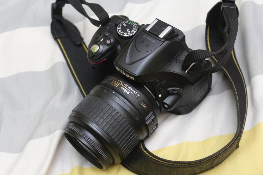 nikon d5200 dslr camera flip screen, Photography, Video Cameras on Carousell