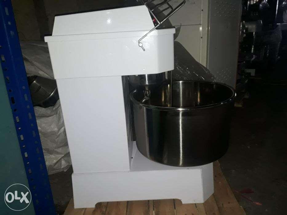 Spiral Dough Mixer (Category: Bakeware) located in Malabon City. Submitted by bunasonny (Listing ID 238816631, Image 3). Description: Model : B50C Voltage : 220V/ 60hz Speed : 2 SPEED Mixing speed : 230 / 120 RPM Bowl speed : 18 / 10RPM Maximum capacity : 20KG/ 50L Input power : 2.6KW/ single phase FREE DELIVERY IN METRO MANILA AREA. ONE YEAR SERVICE WARRANTY.. FOR INQUIRIES: PLZ CALL OR TXT BY CLICKING ON ANY OF THE AVAILABLE BUTTONS ON THIS PAG