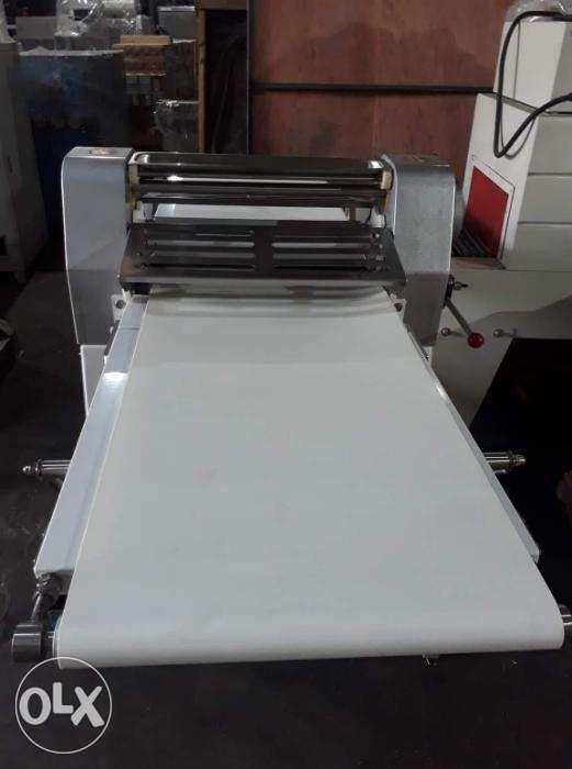 Dough Sheeter (Category: Bakeware) located in Malabon City. Submitted by bunasonny (Listing ID 238816644, Image 2). Description: Model: JDR-520 Power: 0.65kw/single phase Voltage: 220V/60Hz Conveyor belt size: 2160x500mm Roller adjustable gap: 1-40mm Water proof grade: 1P*1mm Roller Width: 520mm Machine Size LxWxH: 5500x880x1180mm Machine Weight: 190kgs We have also table top Php 130,000 Free delivery in Metro Manila Area.. One year service warra