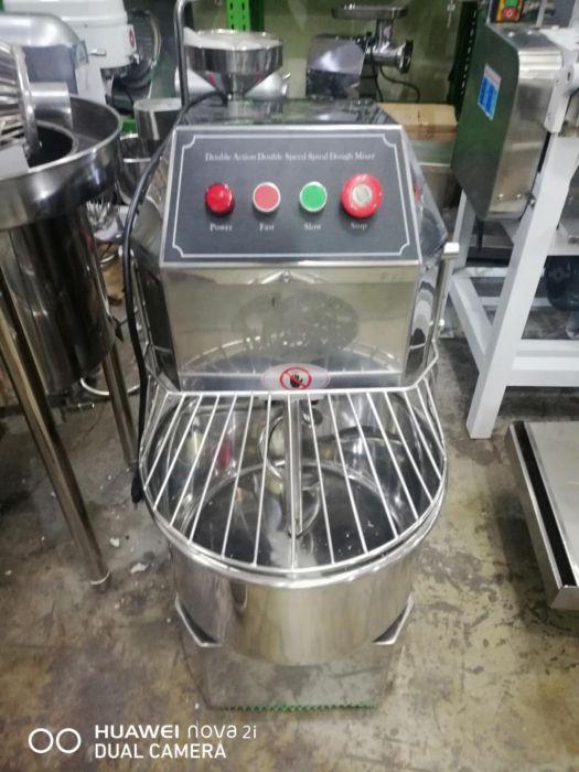 Spiral Mixer 20kgs.capcity (Category: Bakeware) located in Malabon City. Submitted by bunasonny (Listing ID 238816730, Image 2). Description: Model: H50C Power: 1.5kw/220V/single phase Bowl capacity: 50L Dough mix capacity: 20kg dough Dimension: 74x52x88cm Weight: 150kg Also available: 8kg capacity 12kg capacity 25kg capacity Free delivery in Metro Manila area.. One year service warranty.. Interested in this ad you may inquire by clicking on any 