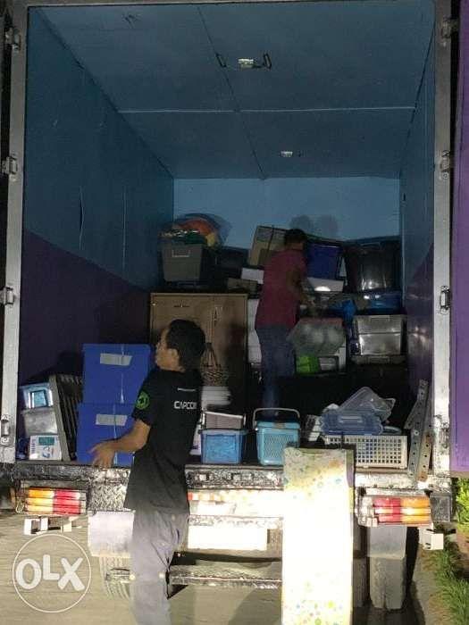 Lipat bahay house moving movers 6 Wheeler closed van truck Trucking