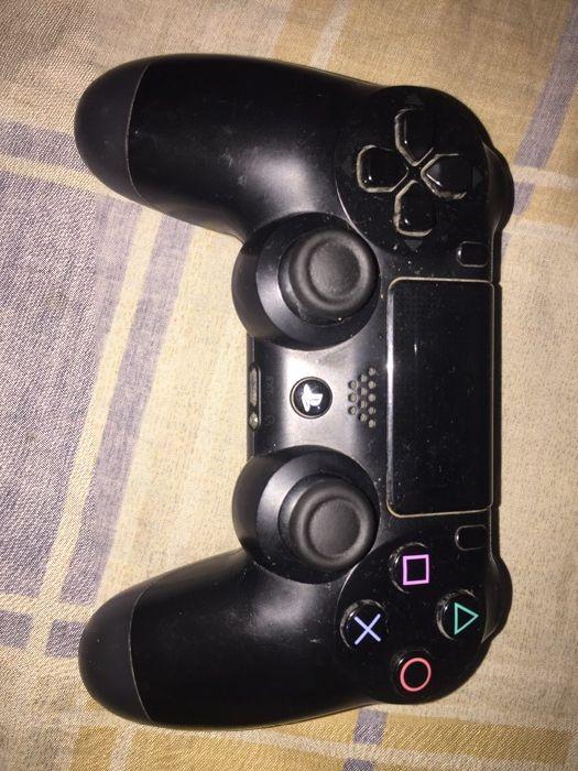 DualShock4 PS4 V1 sale swap (Category: PlayStation) located in Manila. Submitted by essirahcx (Listing ID 238835217, Image 3). Description: Almost bnew swap only hitman 1 or 2 or a niper elite4,sniper ghost3,Crash bandicoot,titanfall2,GT sports need for speed payback no other title,or swap ds4 ver2 controller,ipod touch,ipod video classic or jordan snapback cap,jordan hydro size 11 ok i can add some of my ps4 games if mas mataas value swap mo tex
