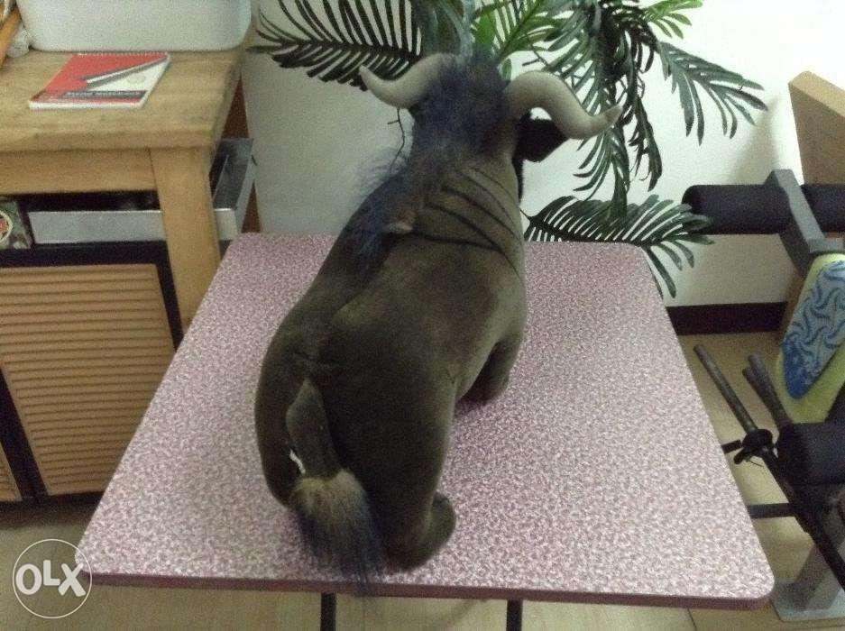 Luxurious 17 in Length Plush Stuffed Toy Wildebeest From Zoology 101