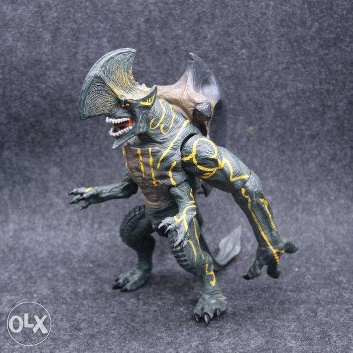 Pacific Rim Uprising Kaiju Knifehead Axehead Godzilla Monster Figure