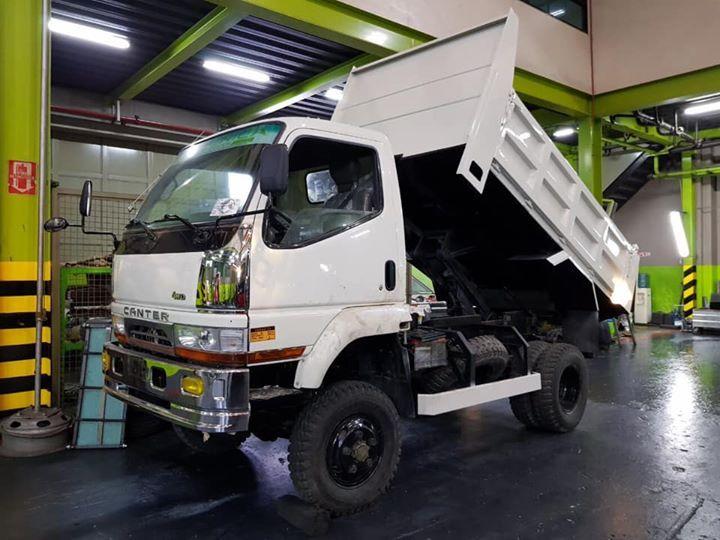 Isuzu Mitsubishi Canter Fuso 4WD 4x4 Cargo Dump Truck