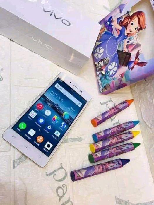 Bnew Orig Vivo Y51a (Category: Vivo) located in Manila. Submitted by mharidelash (Listing ID 238859777, Image 3). Description: Retail: 4200 Reseller Price: 4,100 VIVO Y51A ORIGINAL BRANDNEW SEALED Specs: 5" Display Android 5.0.2 2GB Ram 16GB Rom 1.2GHz Quad-core Processor 5MP Front Camera 8MP Rear Camera 540x960p Resolution Complete Package Pm/Txt: 0906 7733 260.
