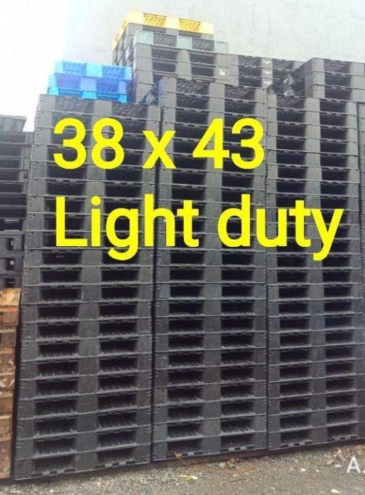 Pallet or Paleta (Category: Construction & Building Materials) located in Quezon City. Submitted by Dr.Pallet (Listing ID 238863854, Image 3). Description: For sale plastic pallet heavy duty Light duty for warehouse storage and export needs call or txt for faster transaction...