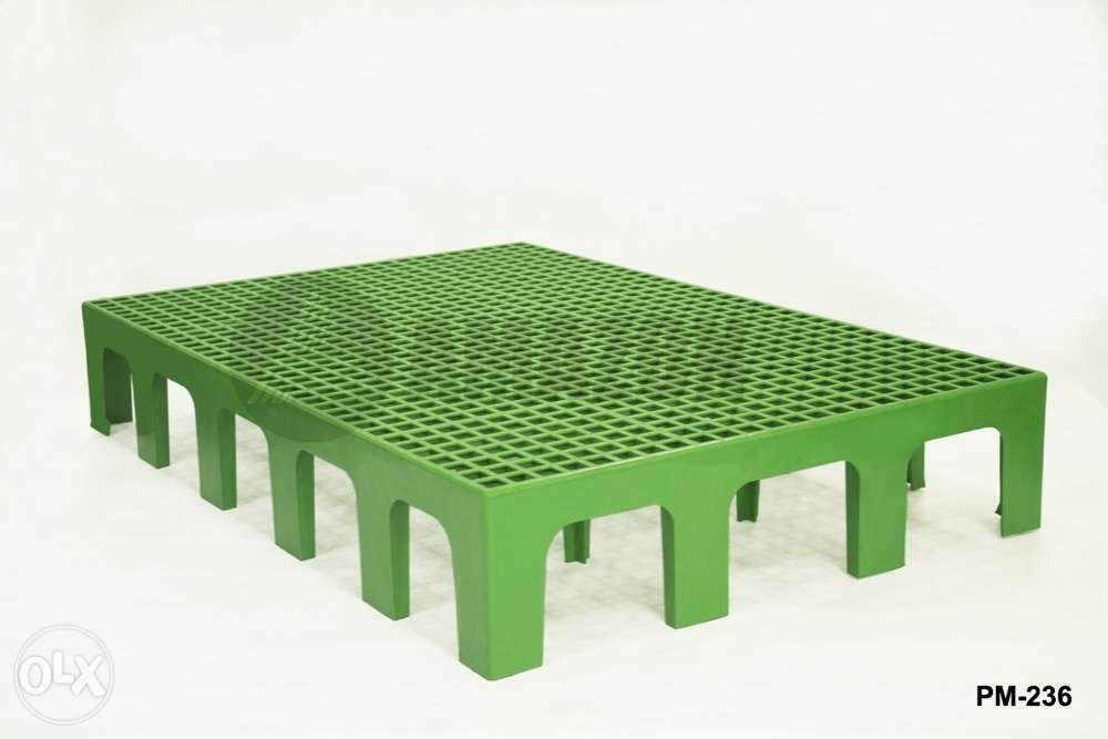 Plastic Matting with Stand