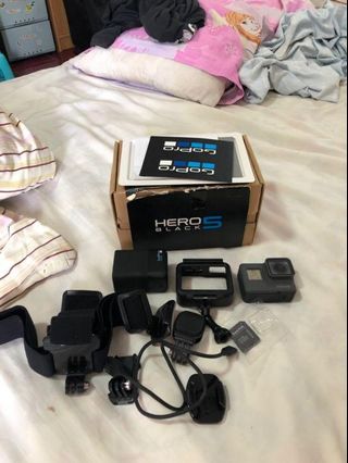 Gopro Hero 5 black and accesories