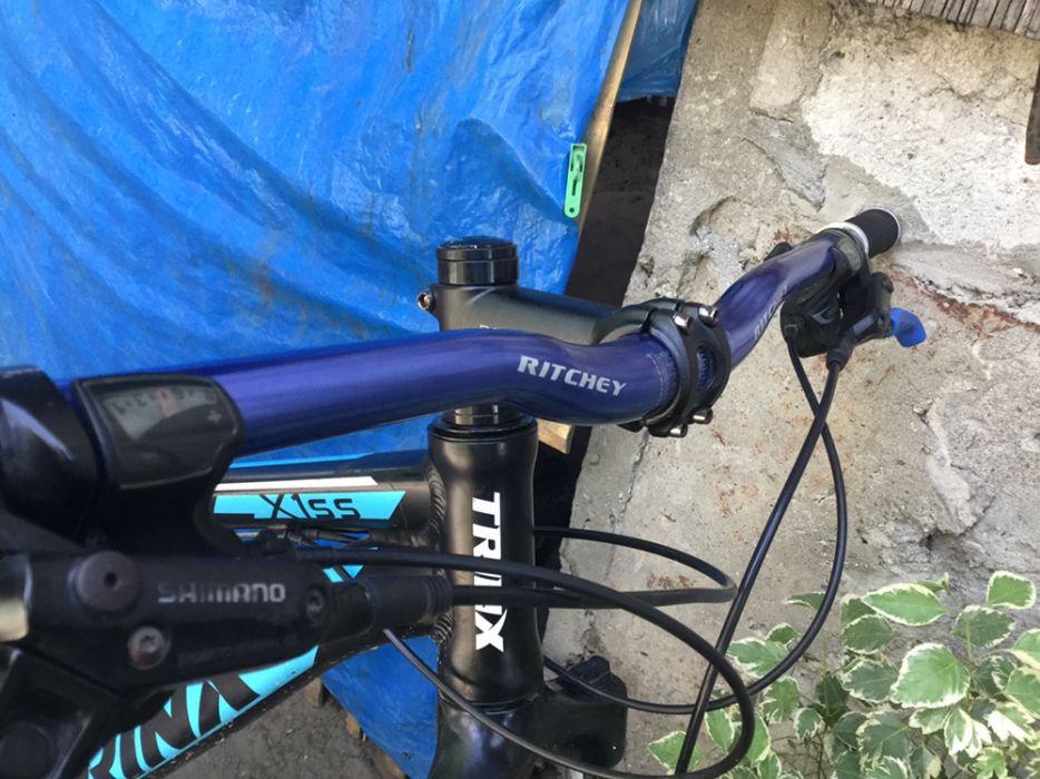 blue mtb handlebars