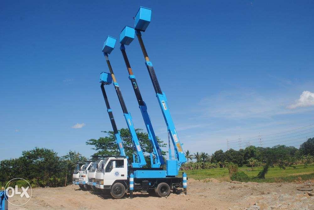 Crane Boom Truck Telescopic Truck Mounted Scissor Lift Manlift for Rent Rental