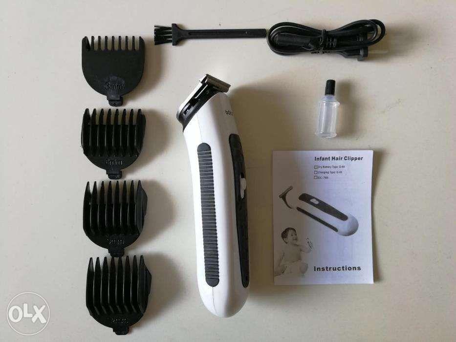 Rechargeable Baby Hair Clipper (Category: Baby Toiletries & Grooming) located in Manila. Submitted by magicgerry (Listing ID 238912782, Image 2). Description: Rechargeable Baby Hair Clipper (P498.00) > Can work plugged in or cordless > New ergonomic contour design > High-quality stainless steel blade > With 4 detachable brush (3, 6, 9, 12mm) > Voltage/Wattage: AC220-240V.