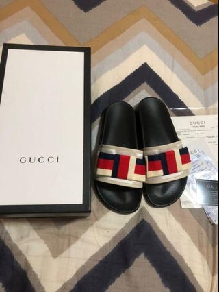 Gucci bow slides
