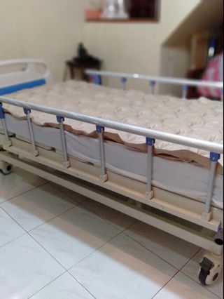 Brand New Hospital Bed 3 Cranks Paramount Type
