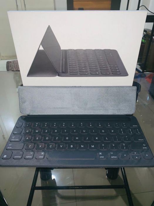 iPad Pro Smart Keyboard (Category: Portable Audio Accessories) located in Makati City. Submitted by macniel (Listing ID 239023686, Image 3). Description: iPad Pro (10.5inch) Smart Keyboard.