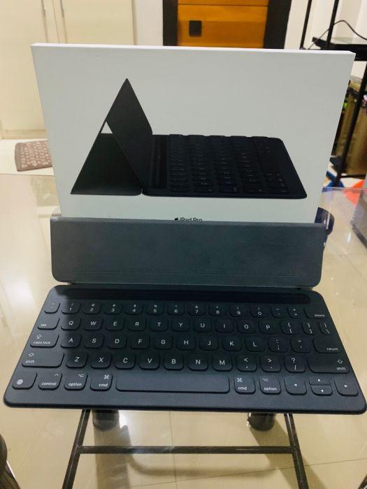 iPad Pro Smart Keyboard (Category: Portable Audio Accessories) located in Makati City. Submitted by macniel (Listing ID 239023686, Image 2). Description: iPad Pro (10.5inch) Smart Keyboard.