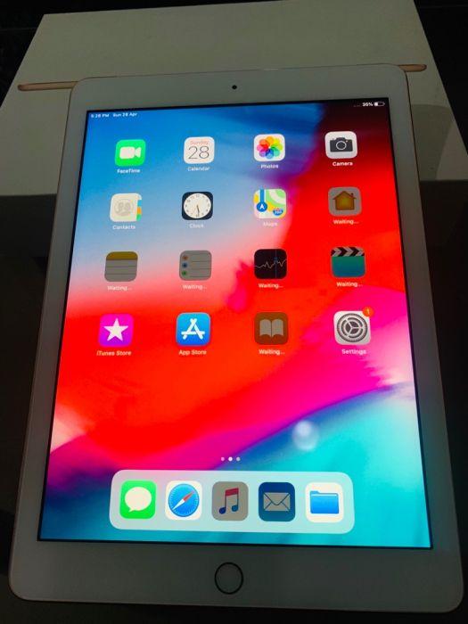 iPad (6th gen) (Category: iPad) located in Makati City. Submitted by macniel (Listing ID 239023689, Image 3). Description: IPAD 6th GEN,Cellular,WiFi, 32GB,GOLD.