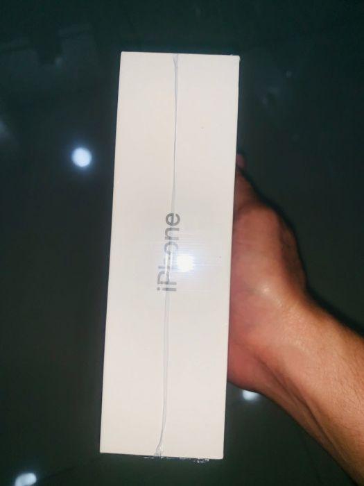 Brand New Sealed iPhone X (Category: iPhone 6 Series) located in Makati City. Submitted by macniel (Listing ID 239023690, Image 3). Description: iPhone X, Space Gray, 64GB, FU.