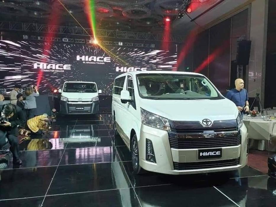 toyota hiace 2.8 commuter deluxe mt