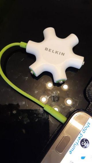 Belkin MixIt Colour Range Rockstar Multi 5-Way Splitter for Headphone