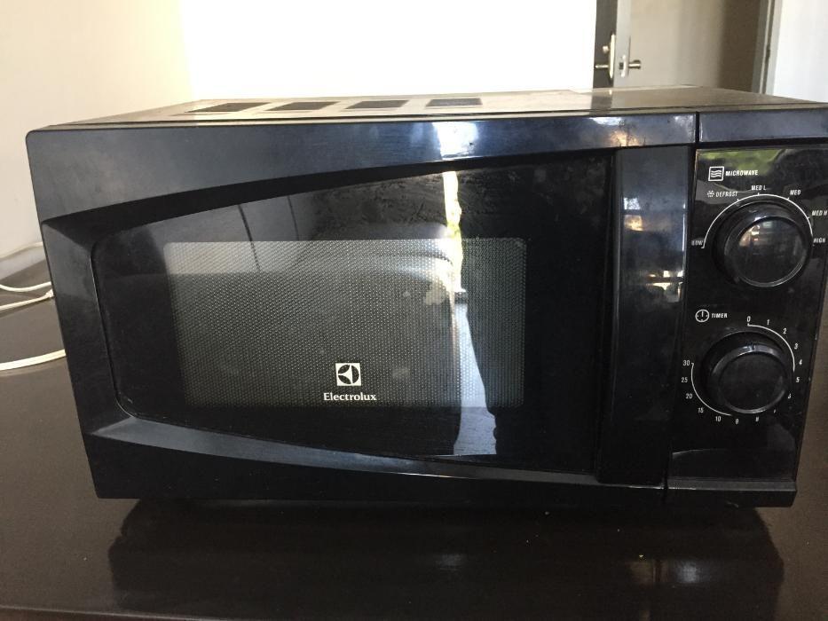 Electrolux Microwave Oven, Furniture & Home Living, Kitchenware