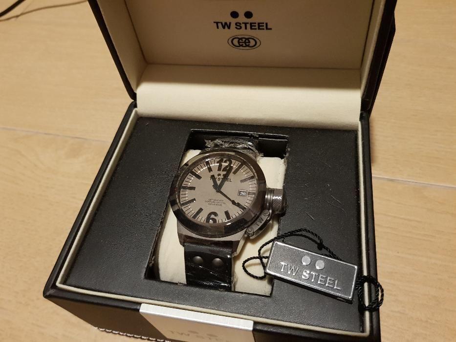 Tw steel outlet ce1051