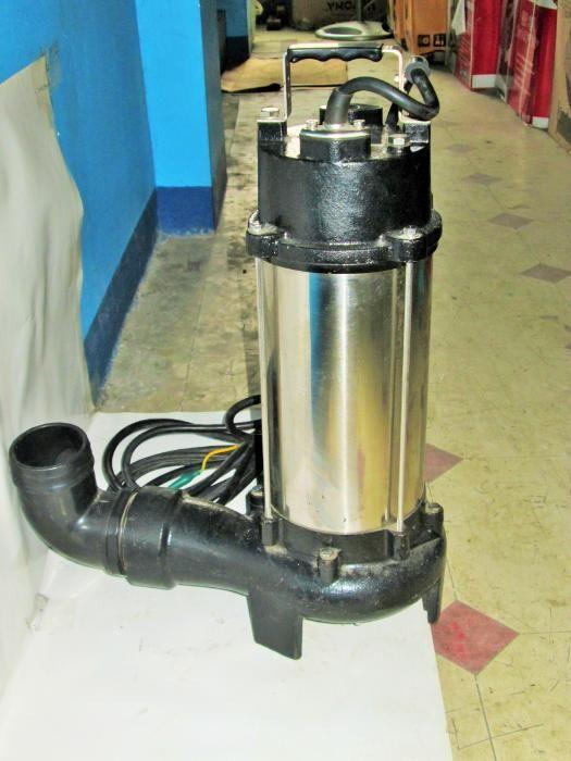 Hoover Submersible Pump, Commercial & Industrial, Construction Tools 