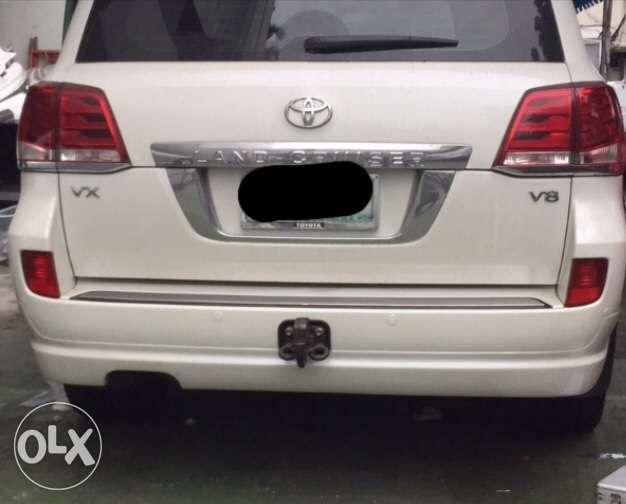 Toyota Land Cruiser lc 200 tow hook tow hitch towhook towhitch, Car