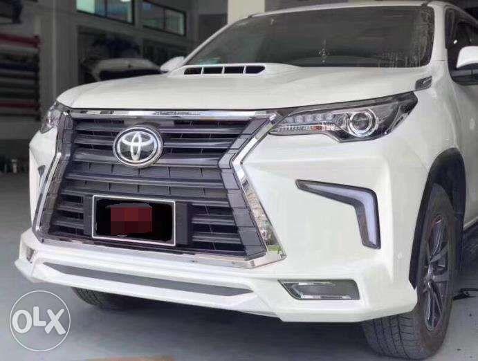 New Toyota Fortuner Lexus style body kit front bumper with 