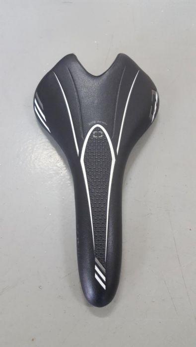 original Bontrager inForm RL road bike mtb saddle Sports