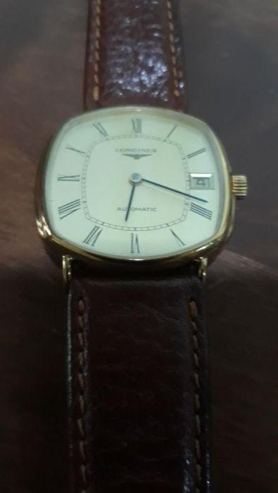 Longines automatic watch (Category: Men's Watches) located in Manila. Submitted by vespa.flyscreen (Listing ID 239176464, Image 3). Description: 👉READ 👉🔍👀👇👇👇 ✅Selling P26,000 Last 👉Manila Area ✅Vintage Collection Longines Gold (Automatic) ✅Watch Only ✅Good Condition Swiss made, Men's size = 30mm Good Condition. (RARE) Collector Item.