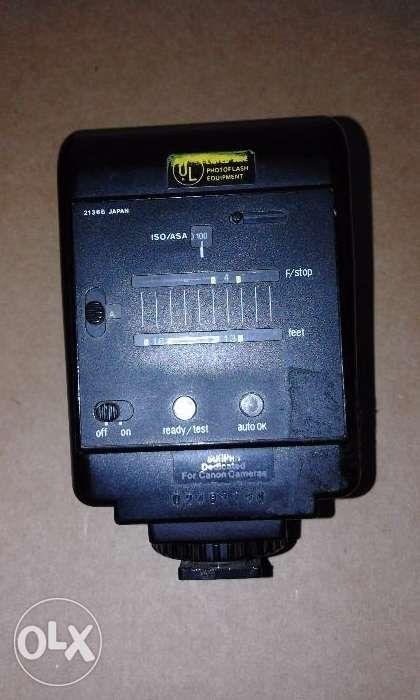 SUNPAK Auto 821 Dedicated Flash (Category: Flashes) located in Quezon City. Submitted by nicegifts (Listing ID 239180749, Image 3). Description: SUNPAK Auto 821 Dedicated Flash FEATURES: -Manual flash built for old Canon cameras -Can be used with other systems as off cam -Pdf manual included -With leather pouch For pick up at Gilmore, QC only. Open to trade..