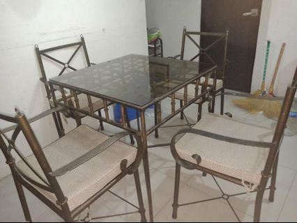 For Sale! Wrought iron Garden set. Dining set