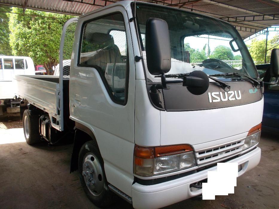 Isuzu elf truck