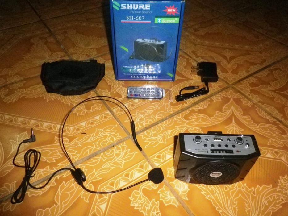 shure microphone and speaker