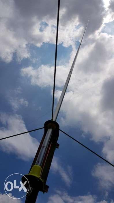 27Mhz CB base antenna Ham Radio (Category: Portable Music Players) located in Cebu City. Submitted by delta.wan (Listing ID 239211132, Image 2). Description: 27 Mhz High gain base Antenna. CB base antenna. Wide band. LOW swr..