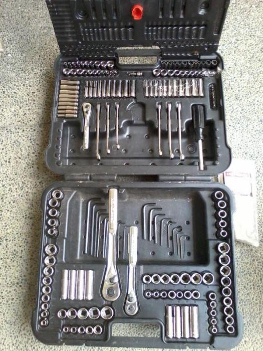 Craftsman tool set (Category: Construction Tools & Equipment) located in Manila. Submitted by joe.kelly (Listing ID 239217701, Image 2). Description: Craftsman 180 pc. tool set : drive size : 1/4" 6 point standard inch socket : 5/32, 3/16, 7/32, 1/4, 9/32, 5/16, 11/32, 3/8, 7/16, 1/2, 9/16 drive size : 1/4" 6 point standard metric socket : Millimeter : 4, 5, 5.5, 6, 7, 8, 9, 10, 11, 12, 13, 14 drive size : 1/4" 12 point standard inch socket 3/16,