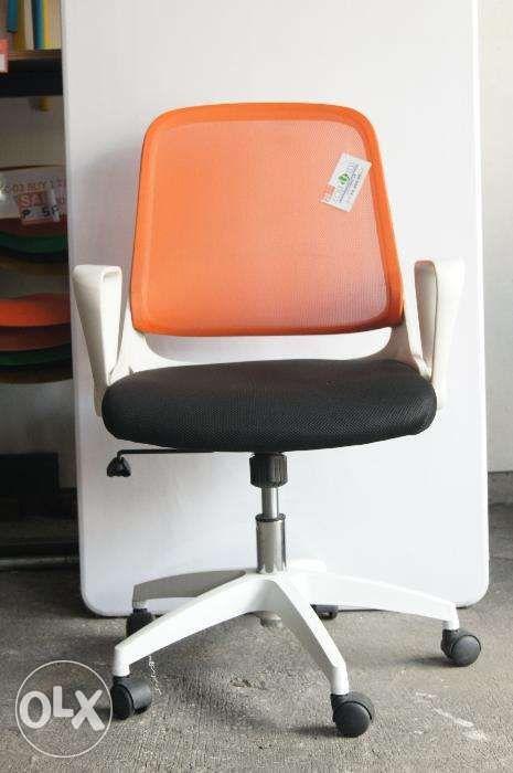 Emc15org Mesh Conference Office Chair With Armrests Office