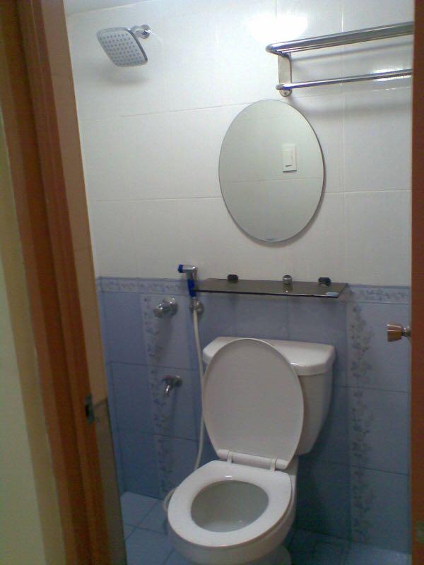 2 bedroom apartment (loft type) for rent in east rembo, makati