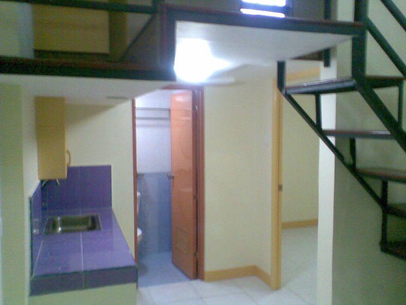 2 bedroom apartment (loft type) for rent in east rembo, makati